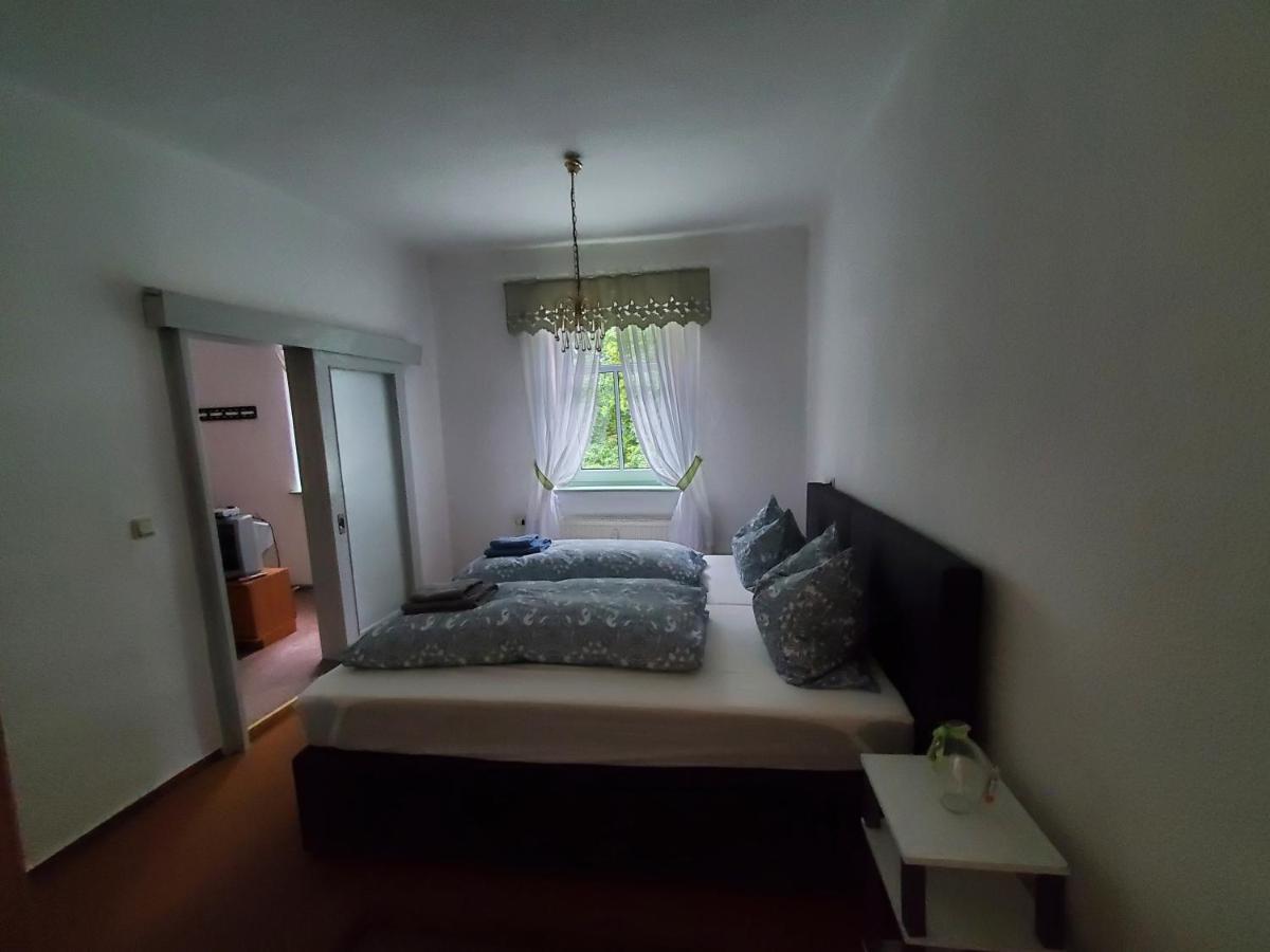 Ferienwohnung Am Rosengarten Löbau Exterior foto